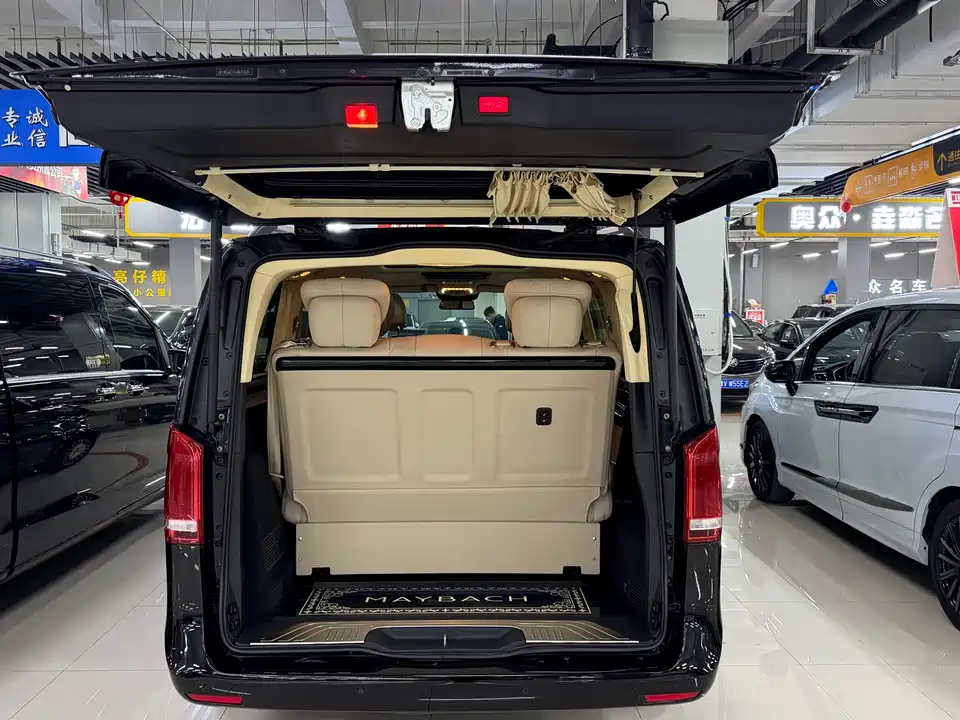 Mercedes-Benz V-class