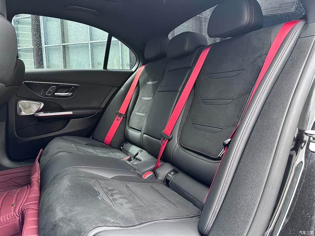 Mercedes-Benz C-Class, 2025 15