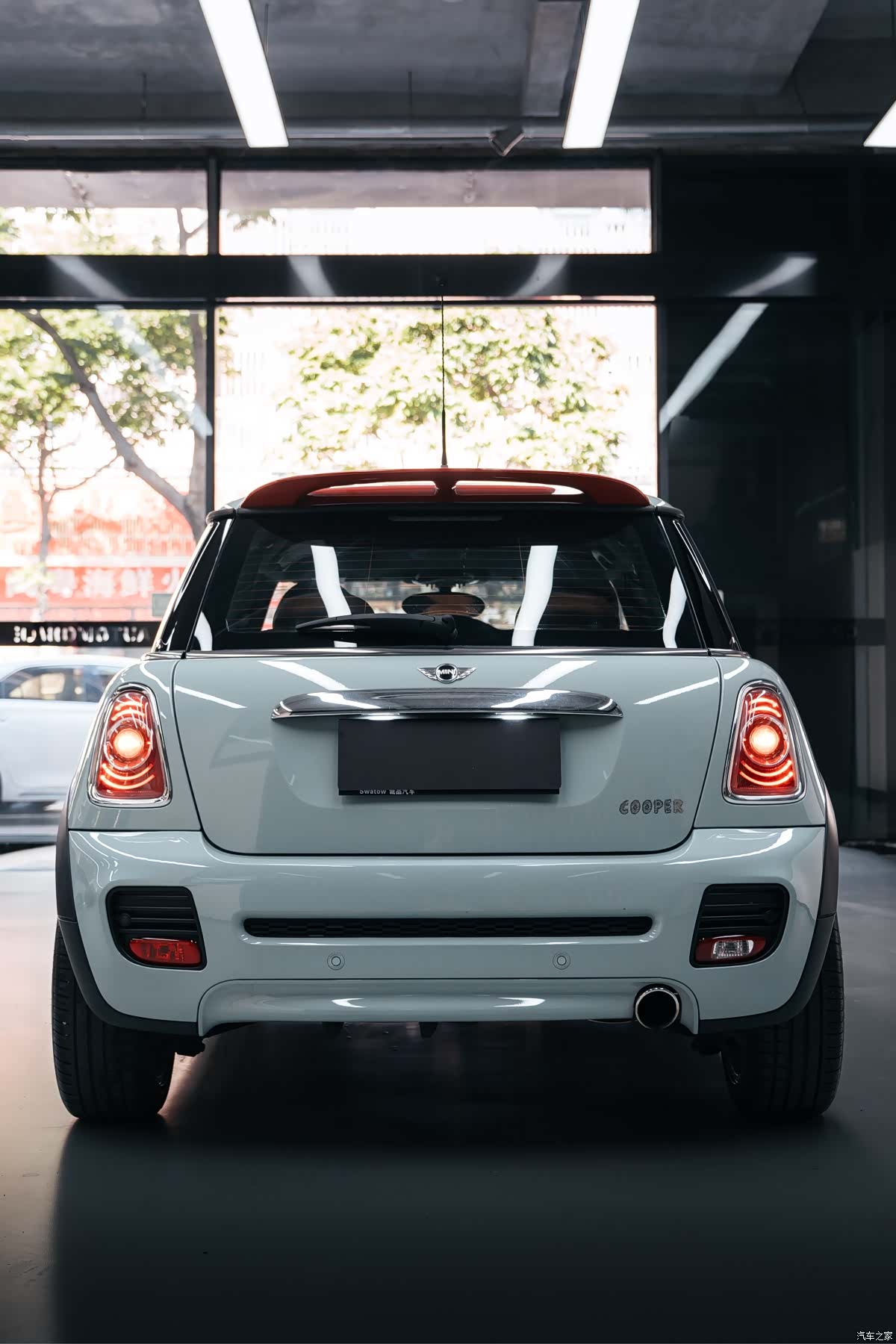 Mini ONE, 2011 4