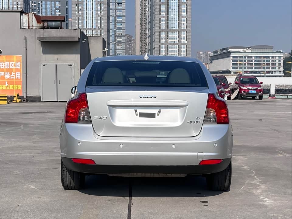 Volvo S40