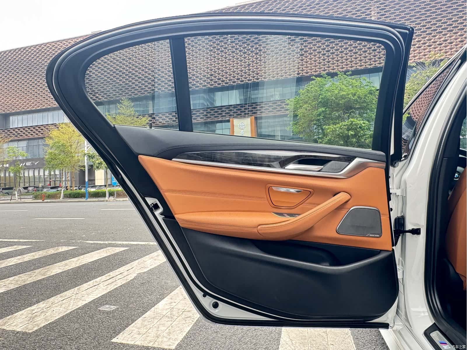 BMW 5 Series, 2019 13