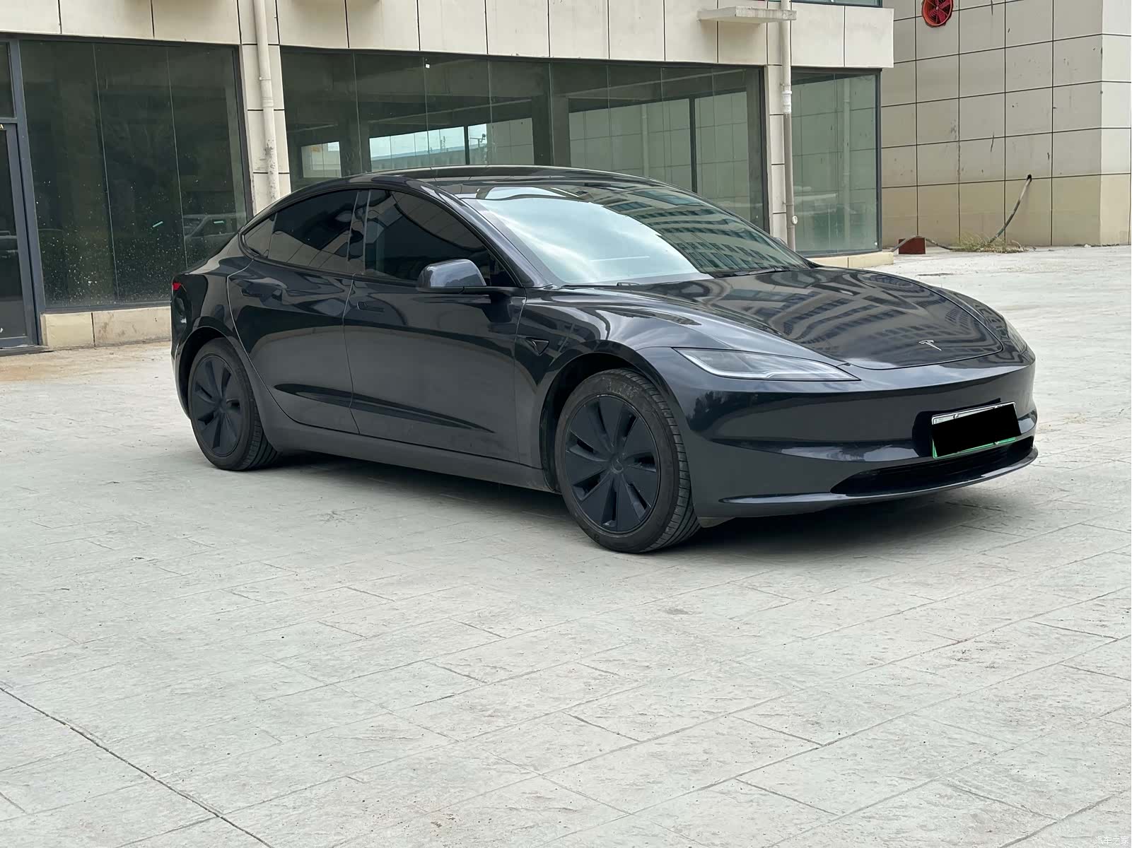 Tesla Model 3, 2025 2
