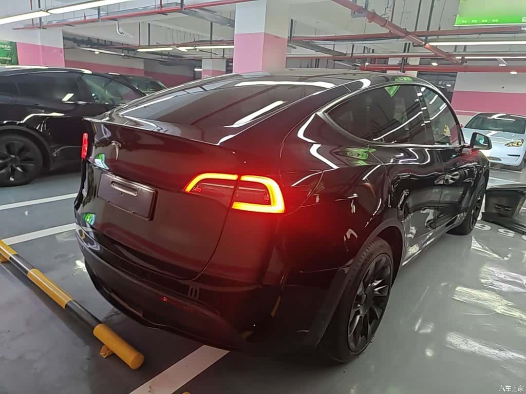 Tesla Model Y, 2022 7