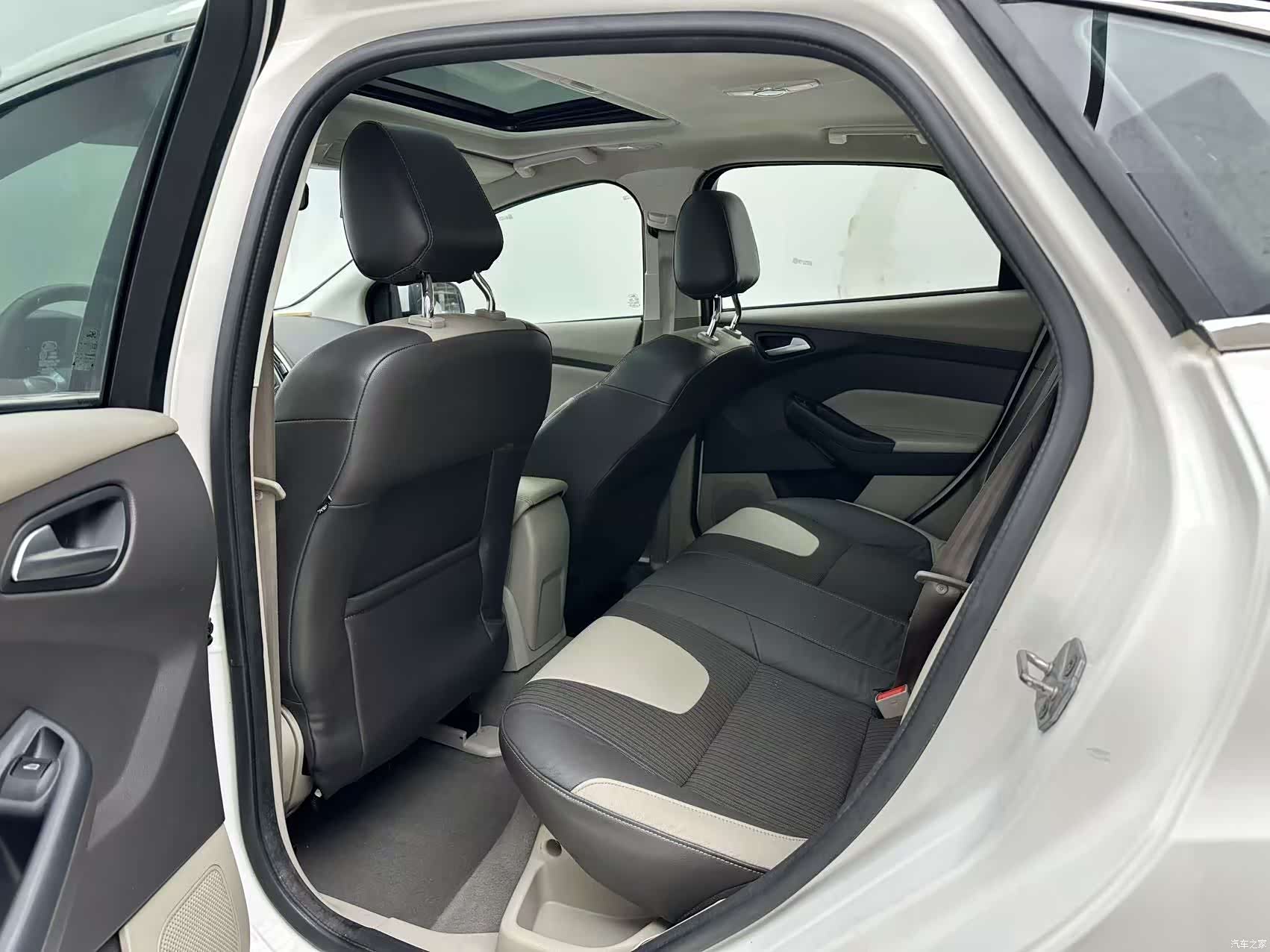 Ford Focus, 2013 11