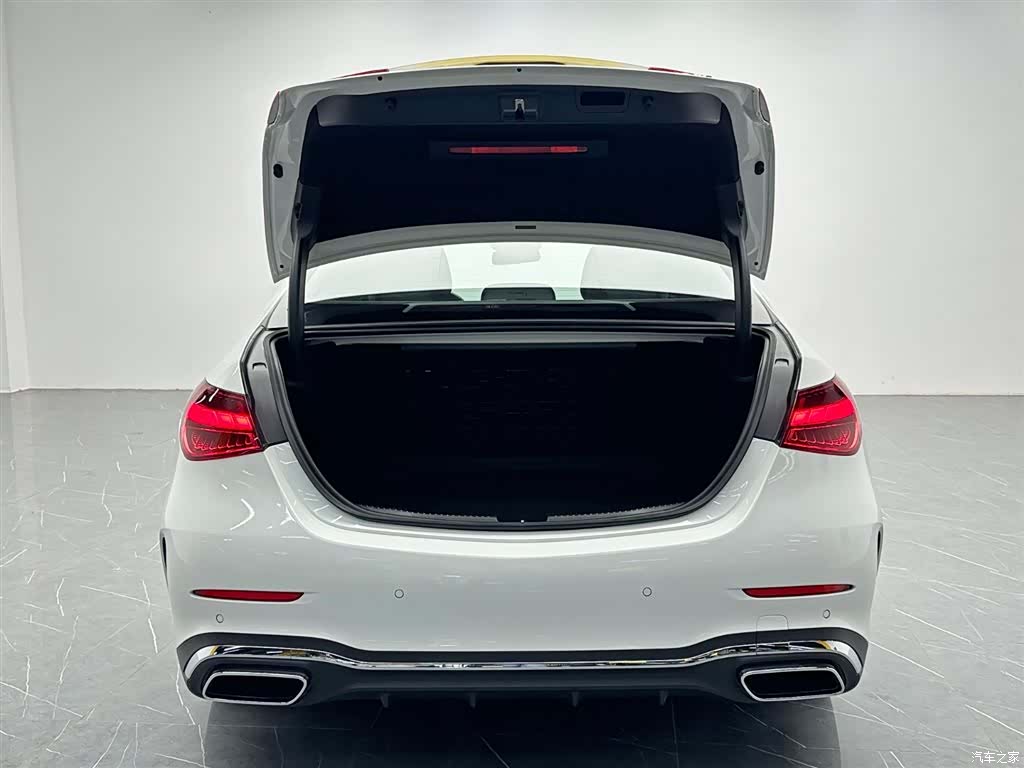 Mercedes-Benz C-Class, 2023 12