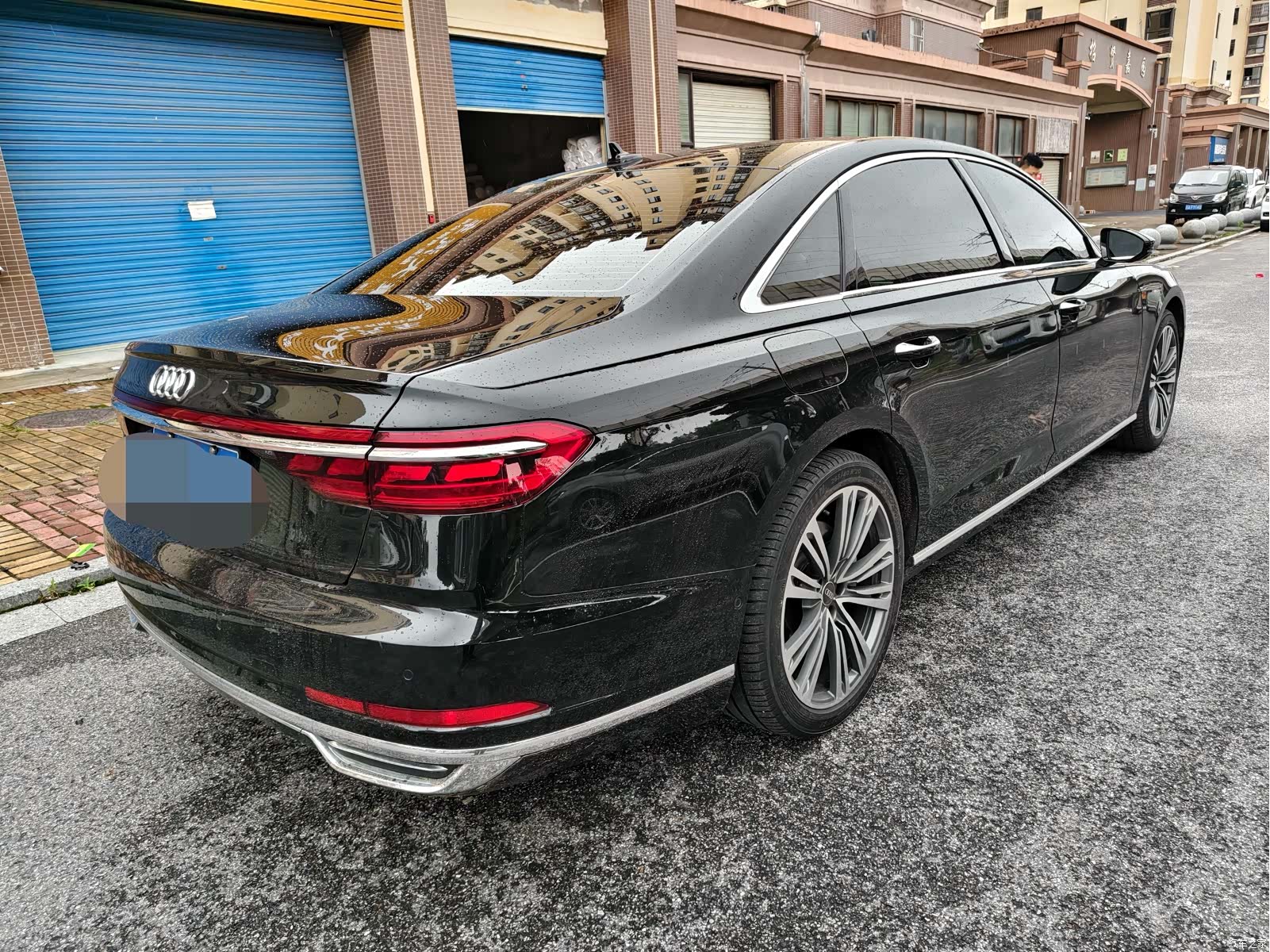 Audi A8L, 2022 3