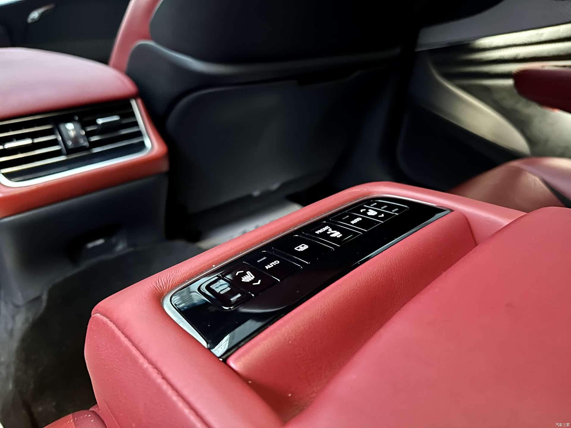 Lexus LS, 2018 15