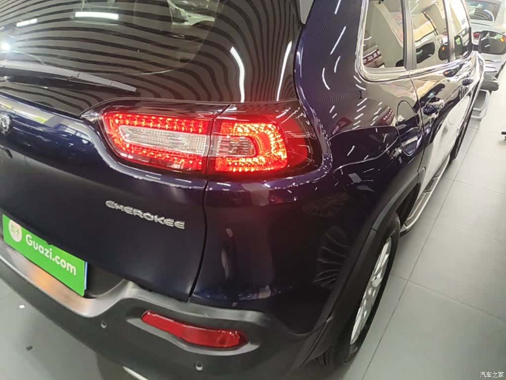 Jeep Cherokee, 2018 8