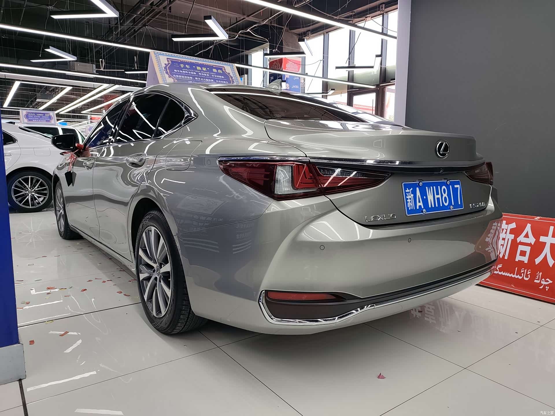 Lexus ES, 2019 7