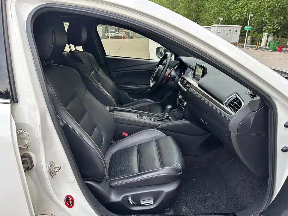 Mazda Atez