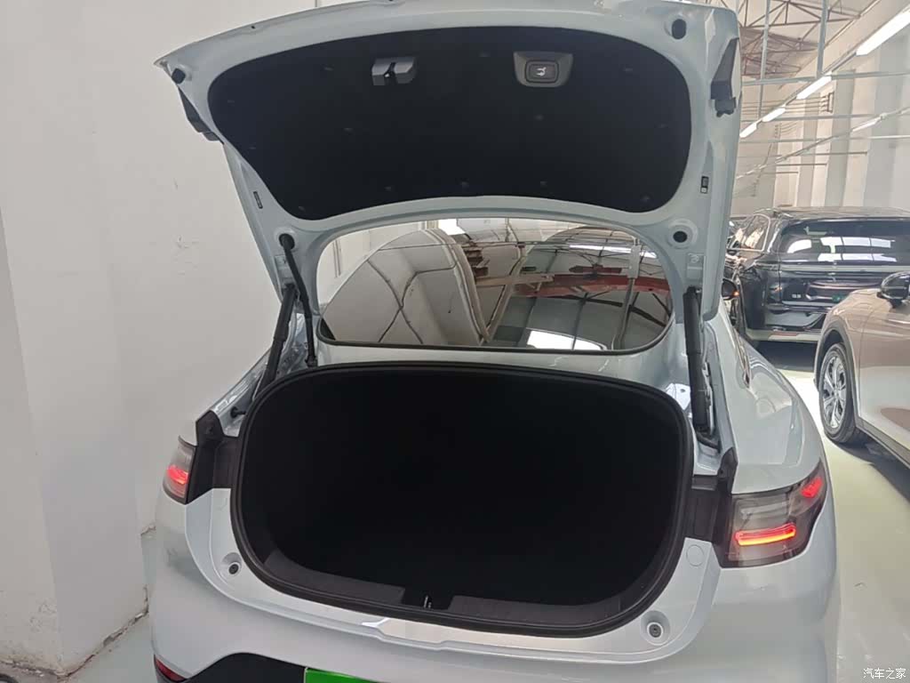 Leapmotor C01, 2024 19