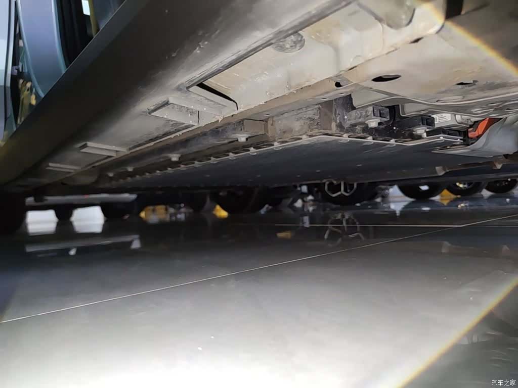 Geely Galaxy L6, 2025 21
