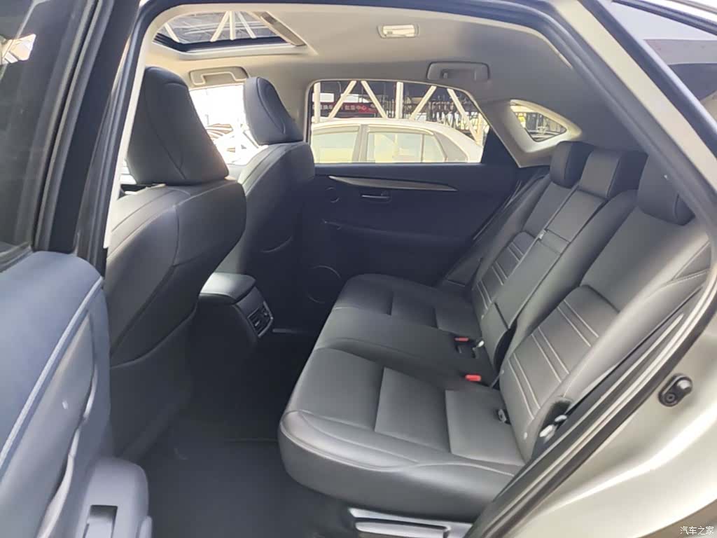 Lexus NX, 2015 13