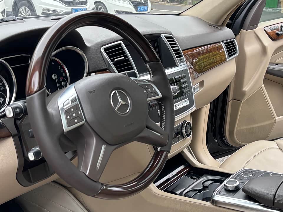 Mercedes-Benz M class