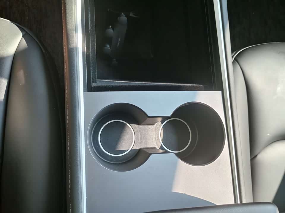Tesla Model Y Tesla Model Y