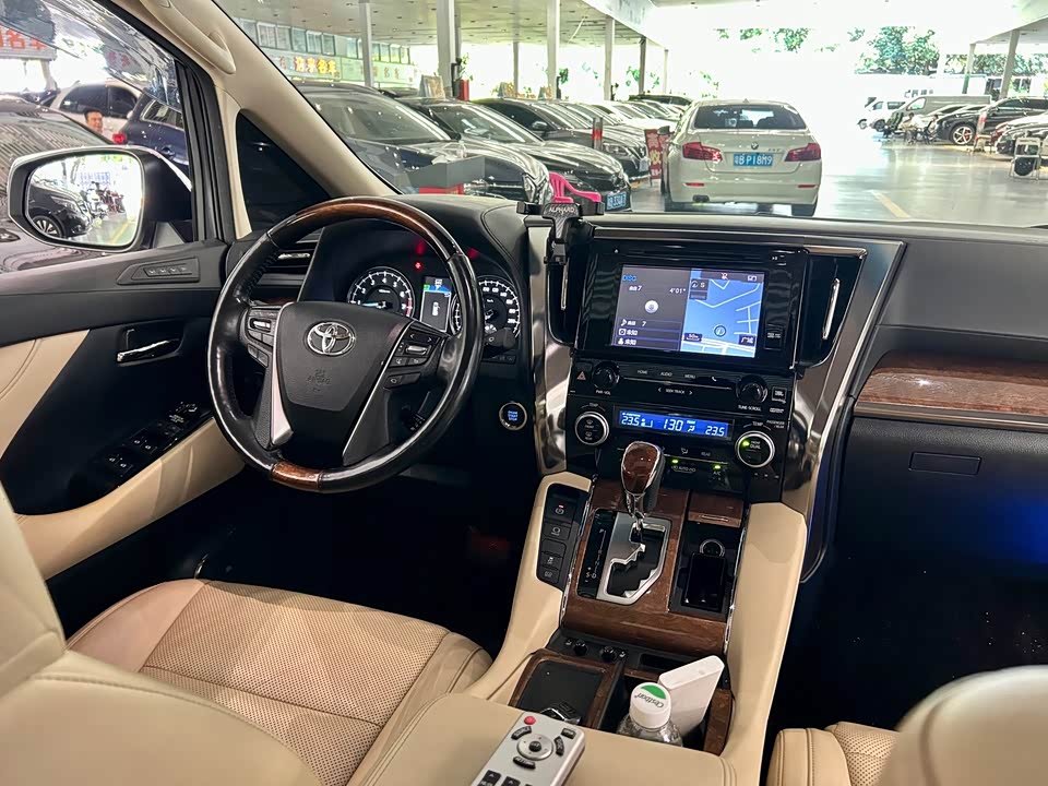 Toyota Elfa Toyota Elfa