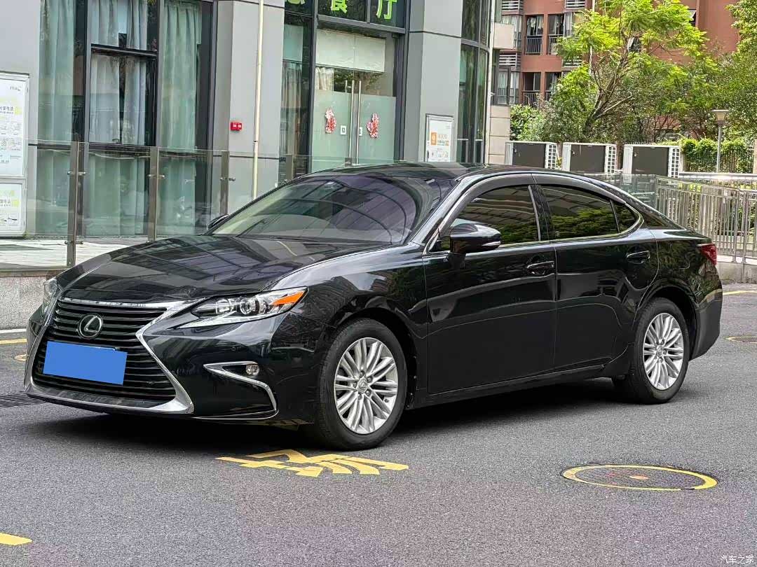 Lexus ES, 2018 1