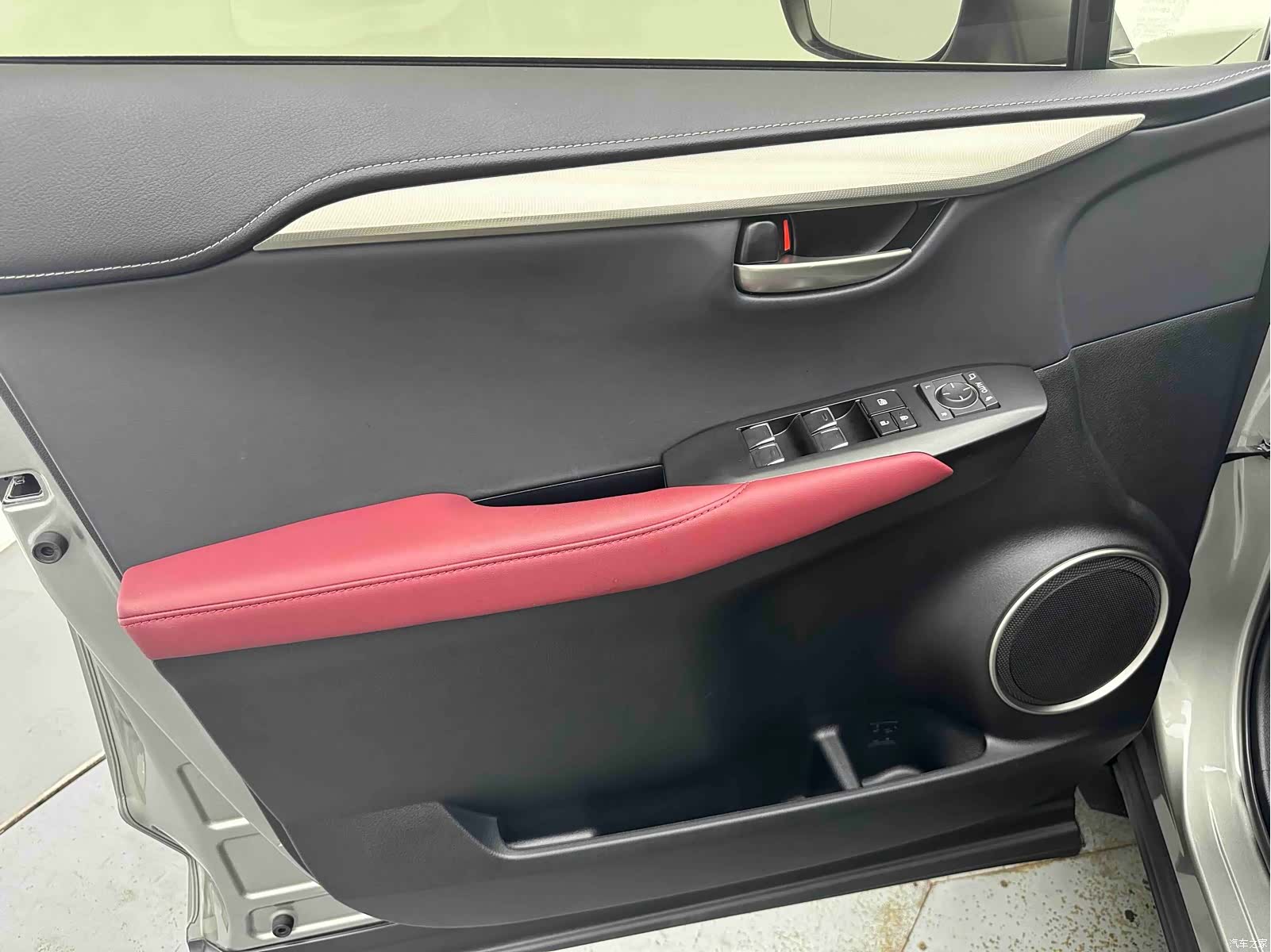 Lexus NX, 2021 10