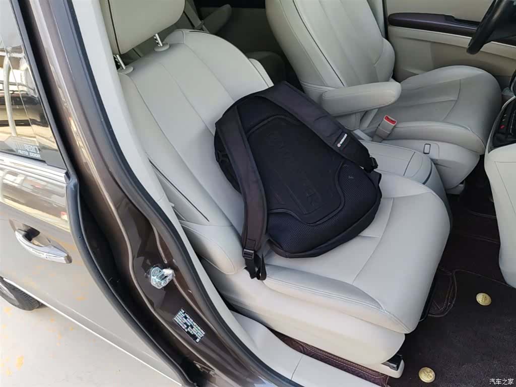 Buick GL8, 2020 25