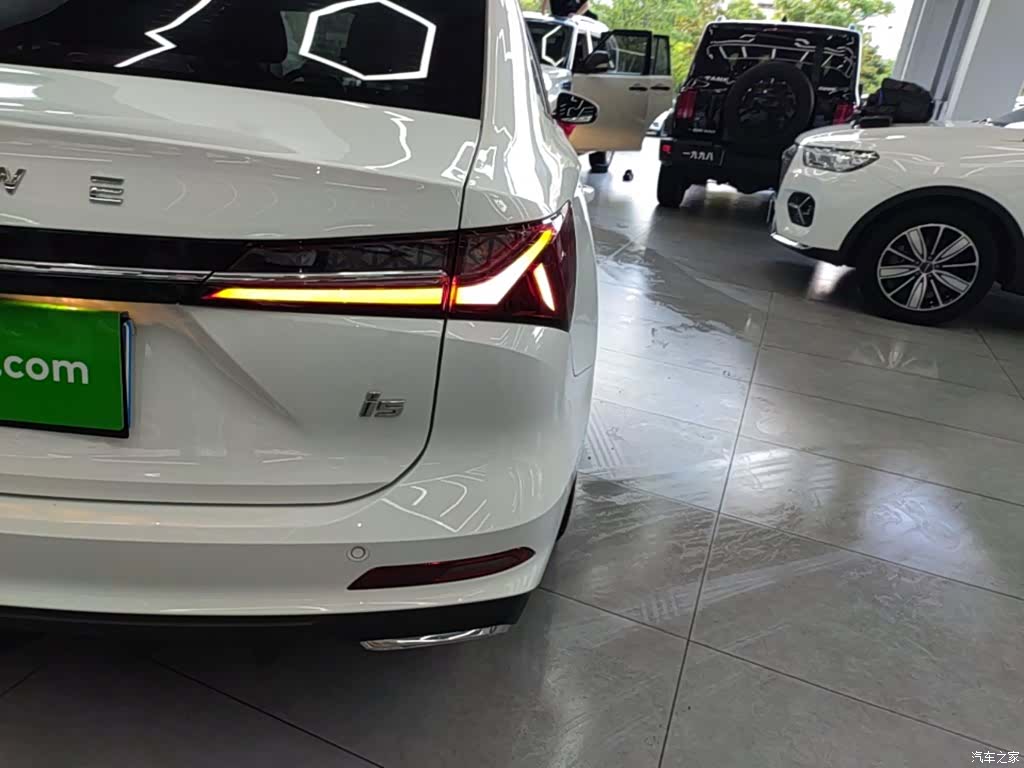 Roewe i5, 2025 8