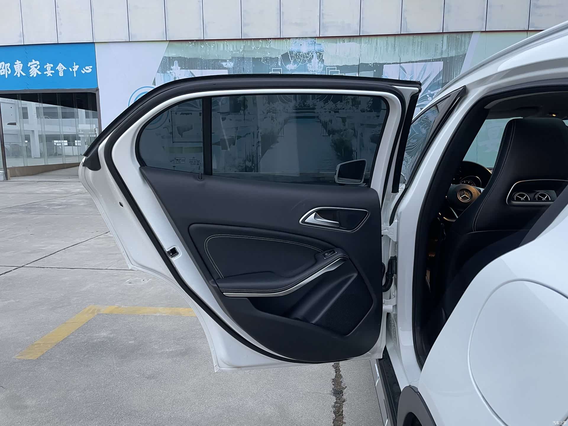 Mercedes-Benz GLA, 2019 14