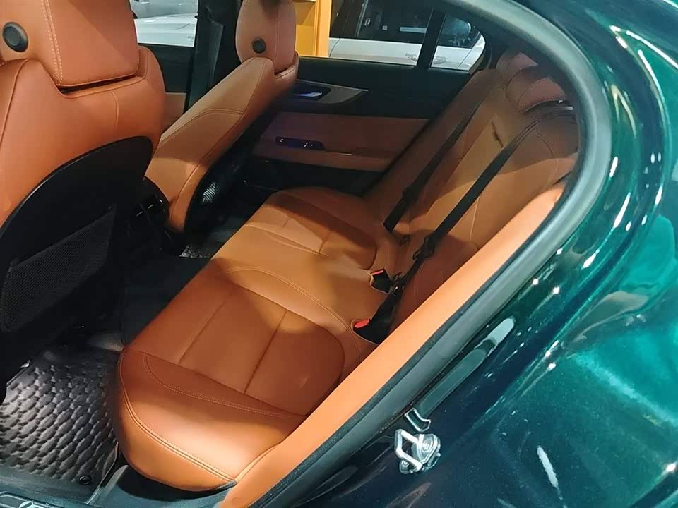 Jaguar XEL Jaguar XEL