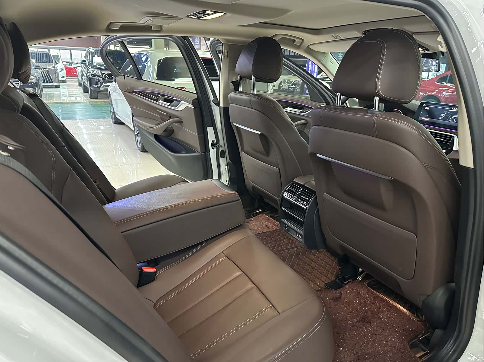 BMW 5 Series, 2020 8