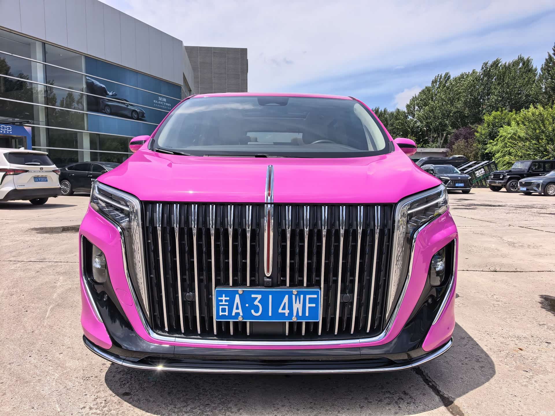 Hongqi HQ9, 2023 2