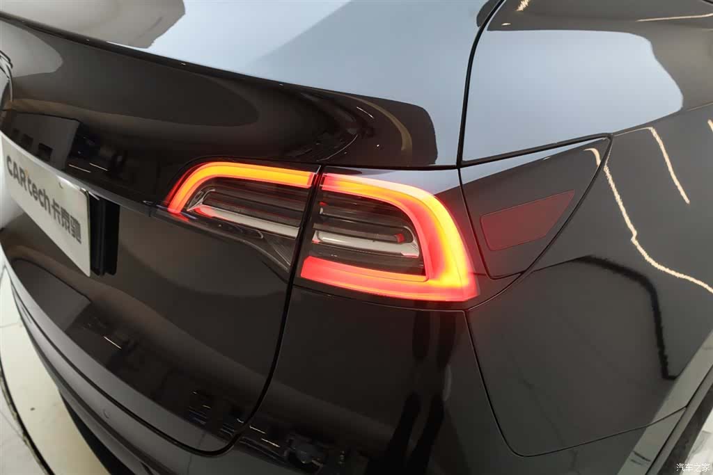 Tesla Model Y, 2023 11
