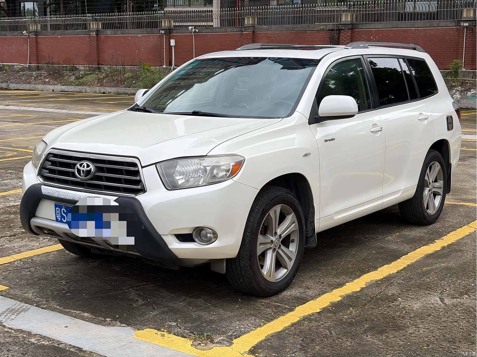 Toyota Highlander, 2011 1