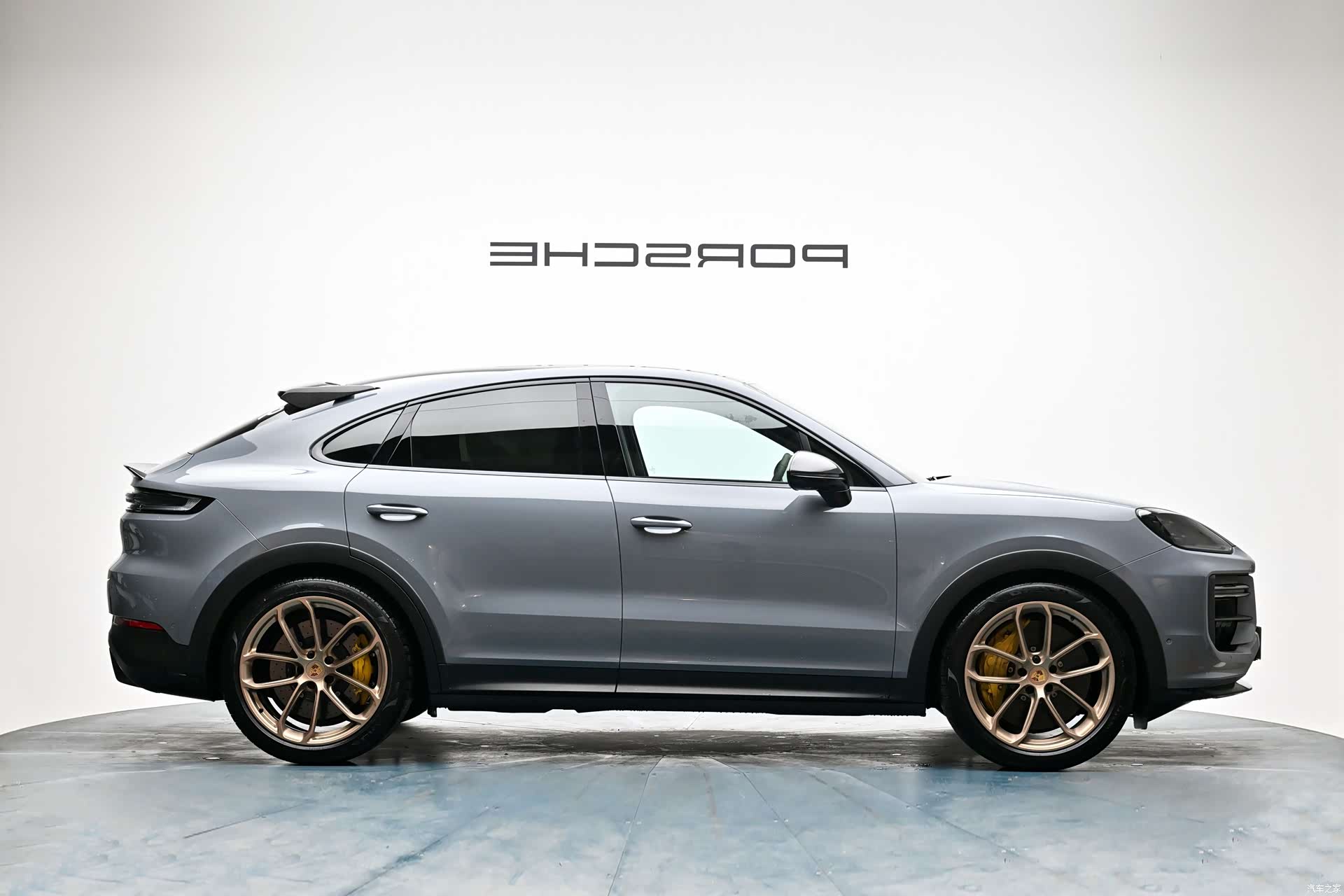 Porsche Cayenne, 2024 12