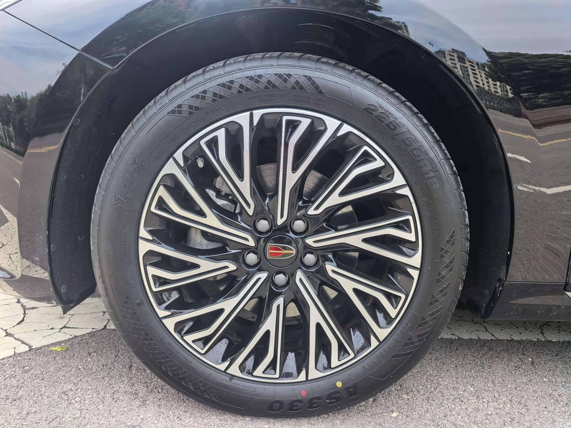 Hongqi H5, 2024 12