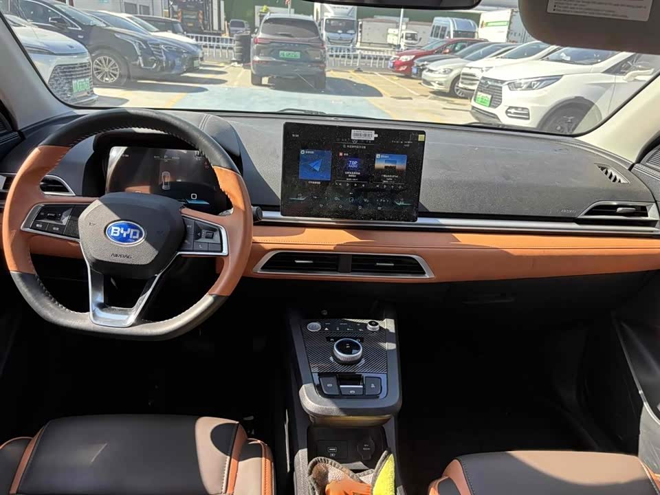 BYD e2