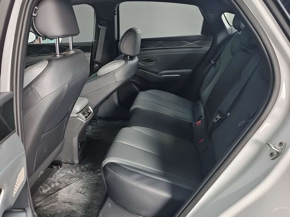 BYD Qin L BYD Qin L