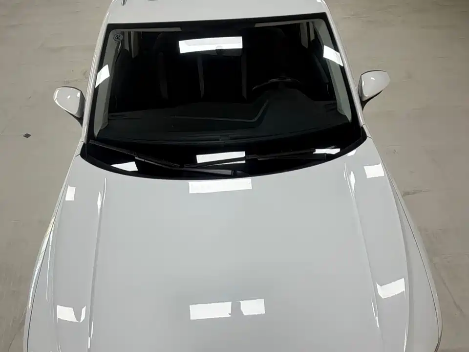 Volkswagen T-ROC exploring Songs