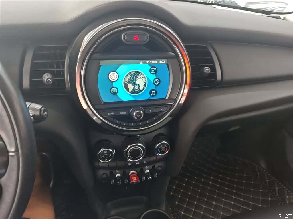 Mini ONE, 2019 13