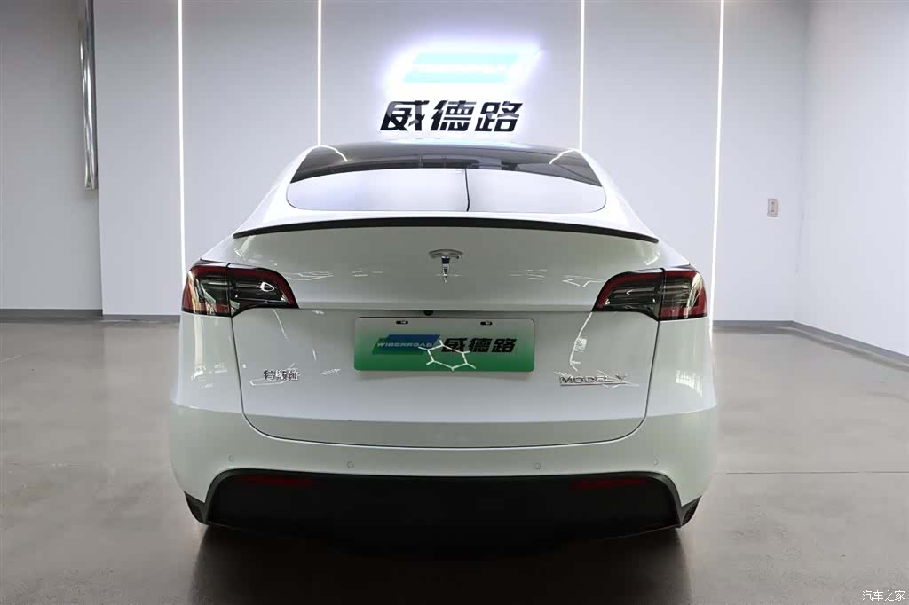Tesla Model Y, 2022 6