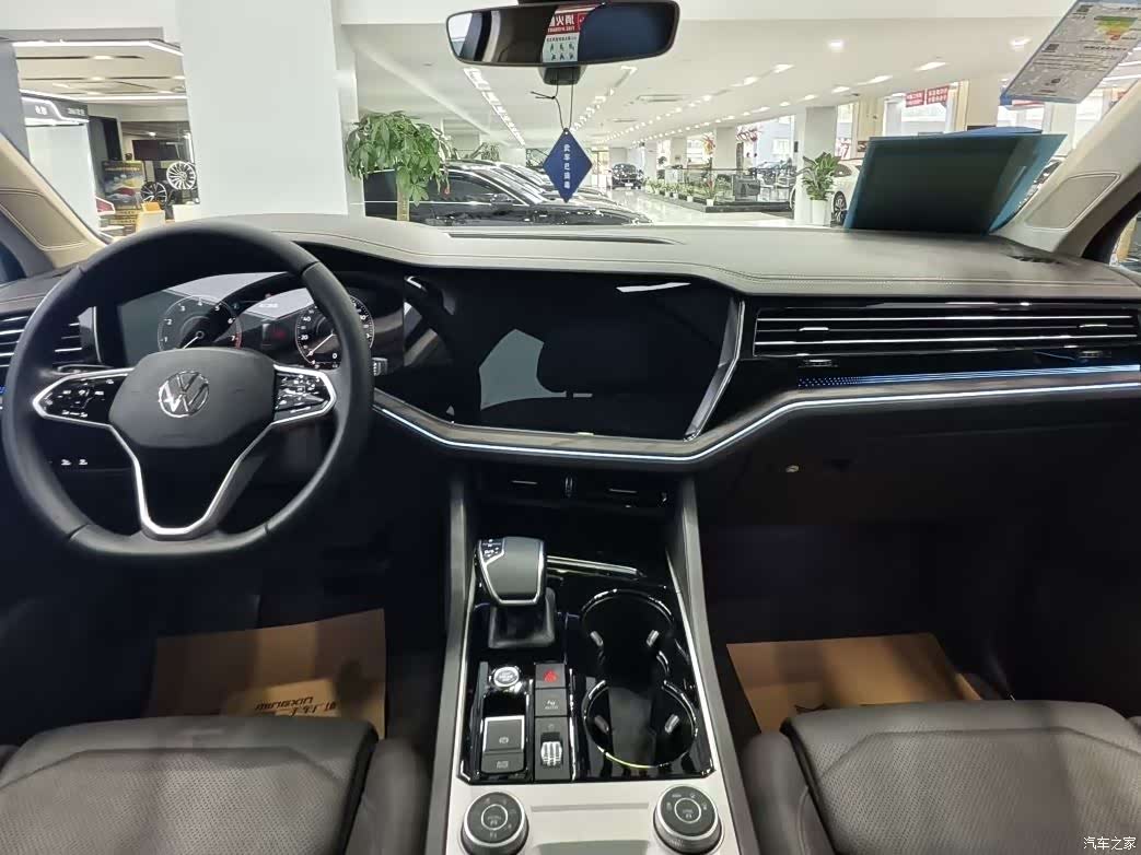Volkswagen Touareg, 2023 6