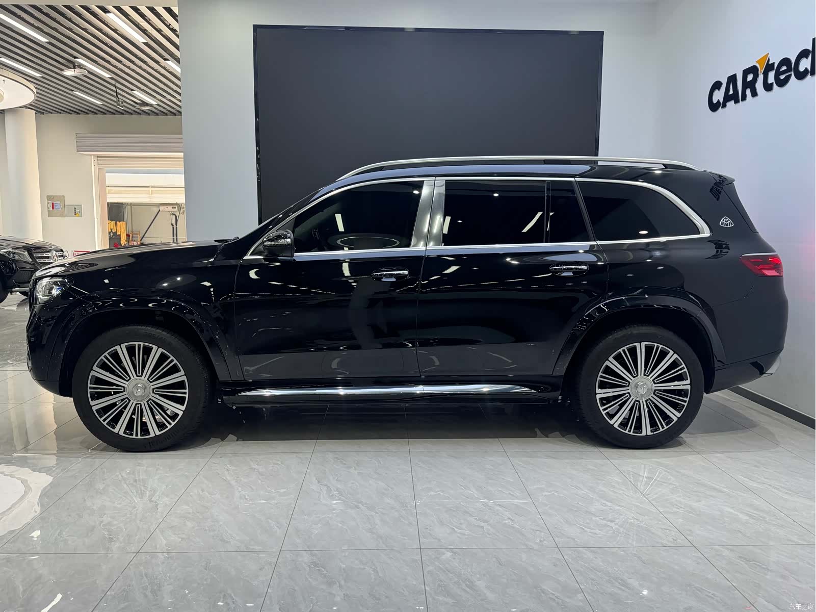 Maybach GLS, 2024 4