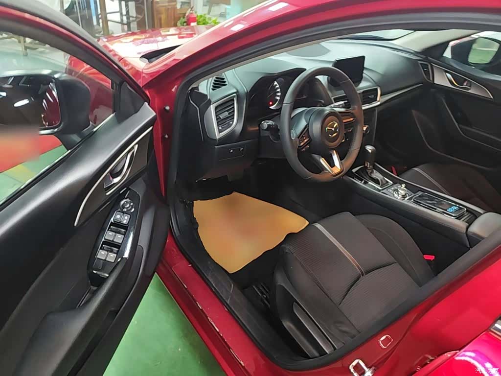 Mazda Mazda3, 2018 16