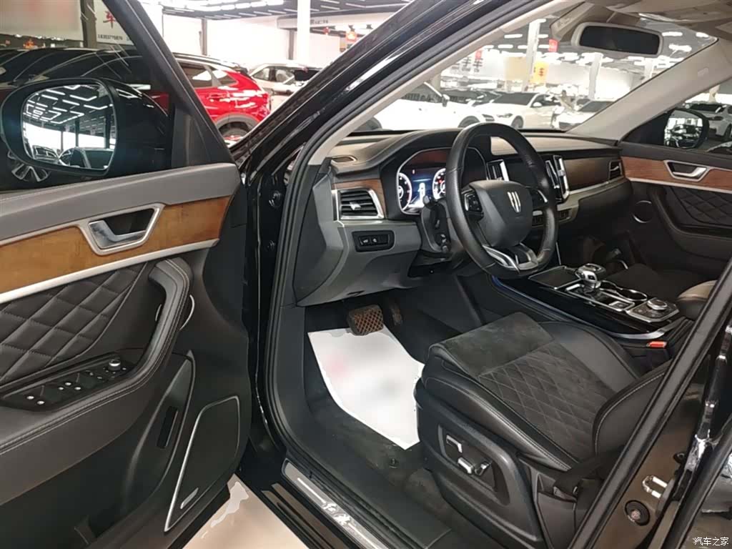 Hongqi HS7, 2021 12