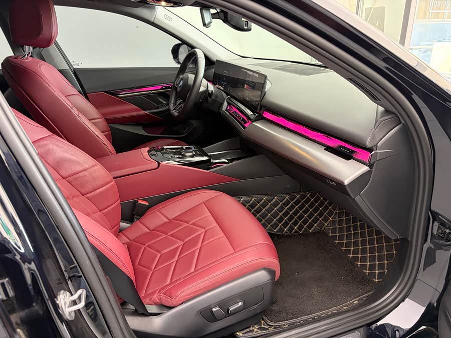 BMW i5 2025, фото 7