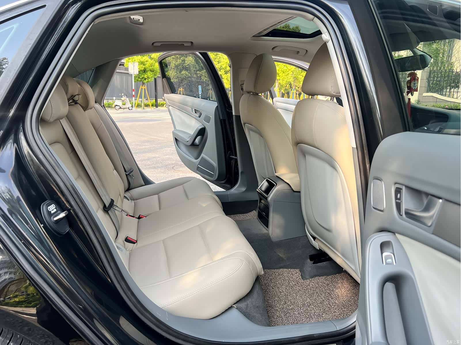 Audi A4L, 2013 14