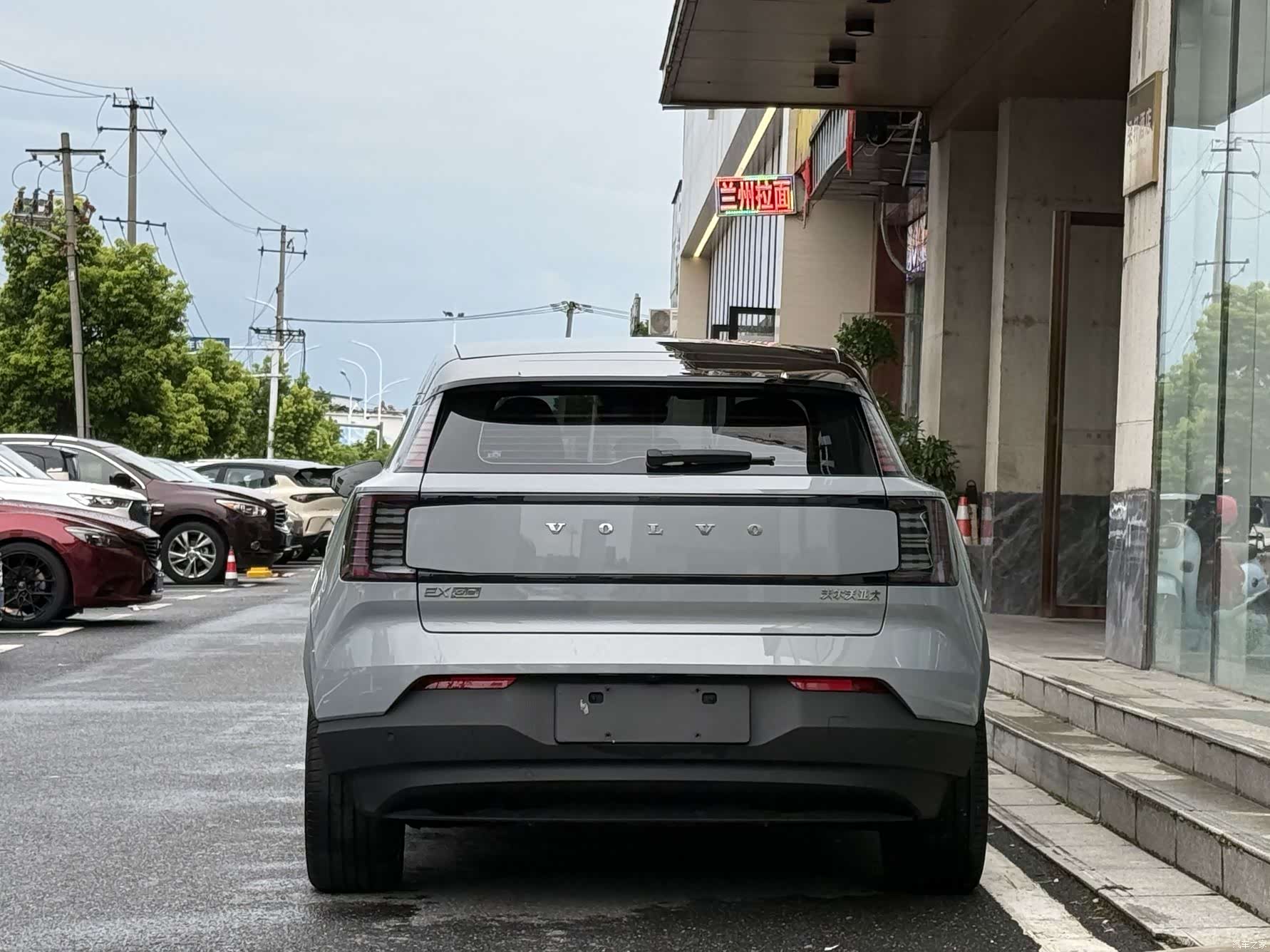 Volvo EX30, 2024 все фото