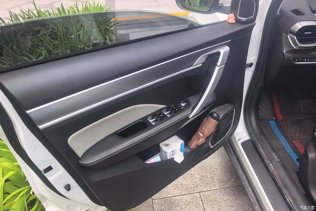 Geely Coolray, 2020 7