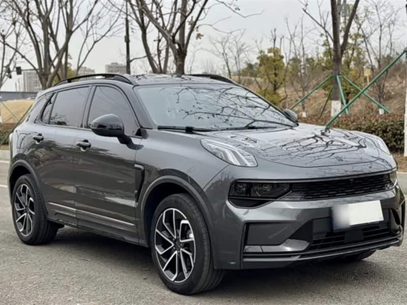 Lynk & Co 01