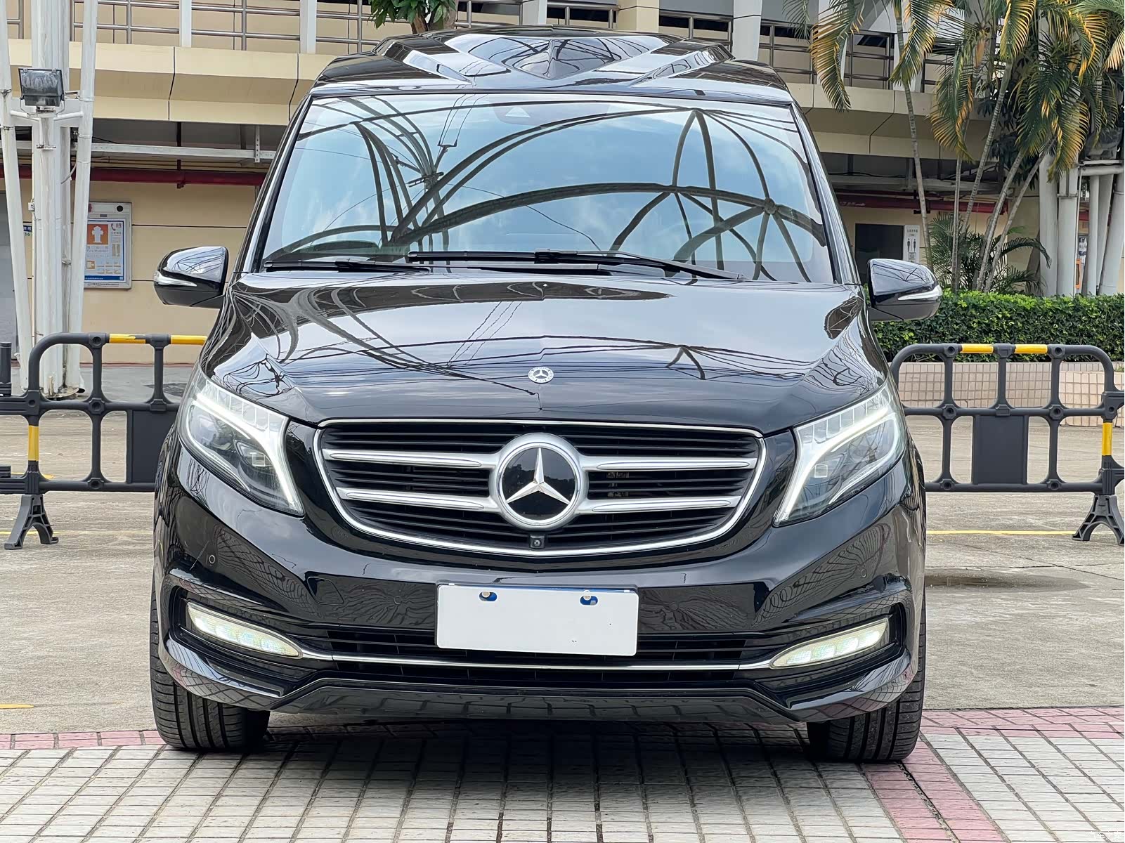 Mercedes-Benz V-Class, 2019 3