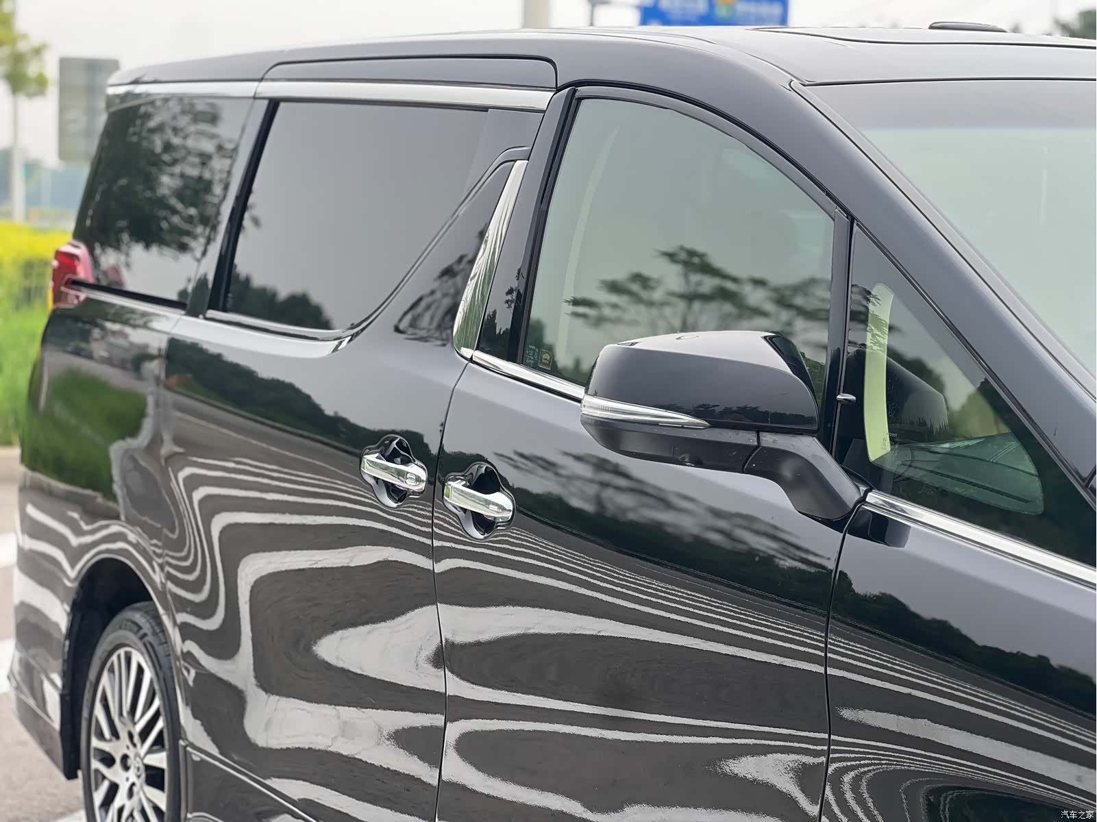 Toyota Alphard, 2017 24