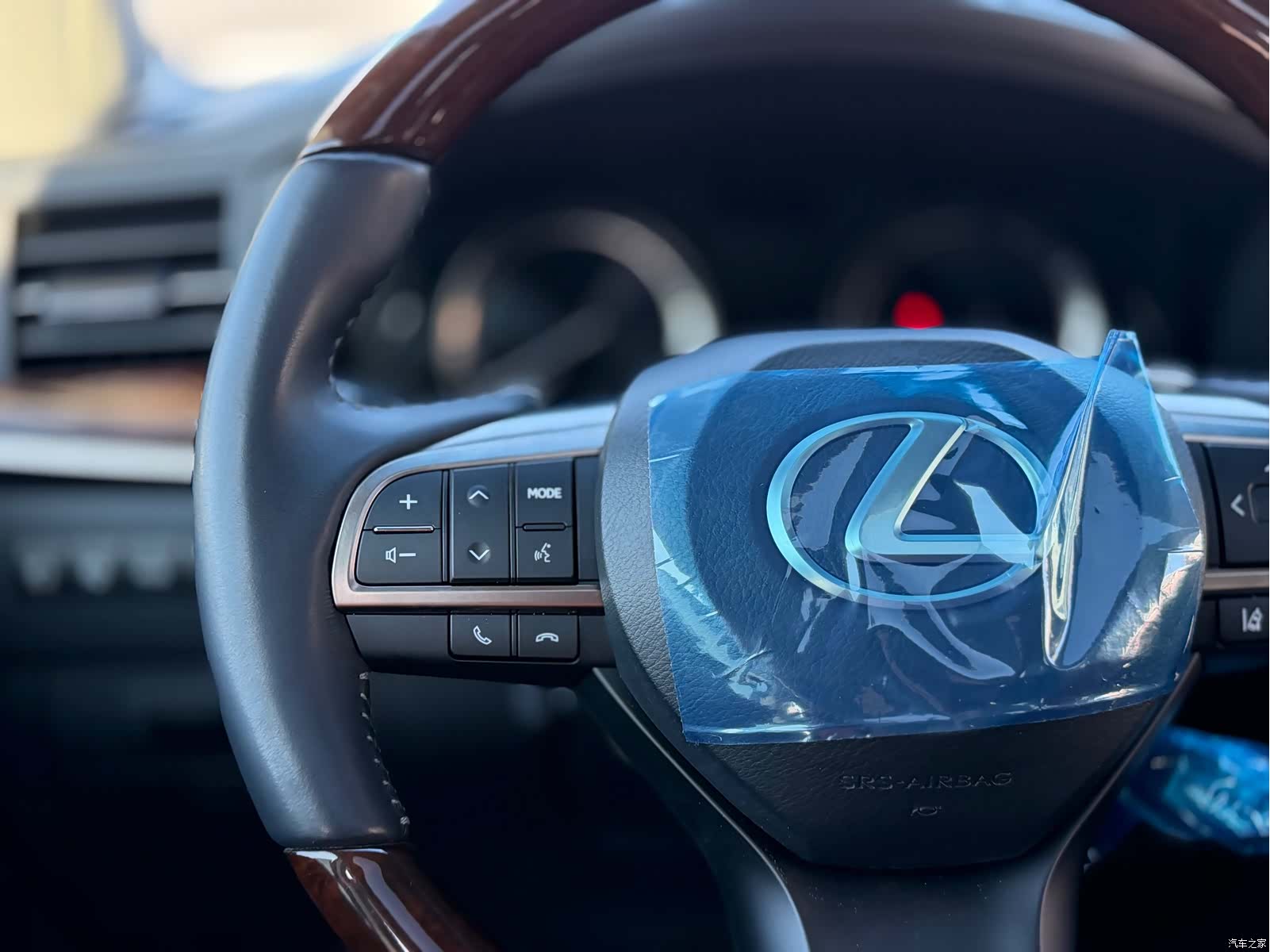 Lexus LX, 2016 12