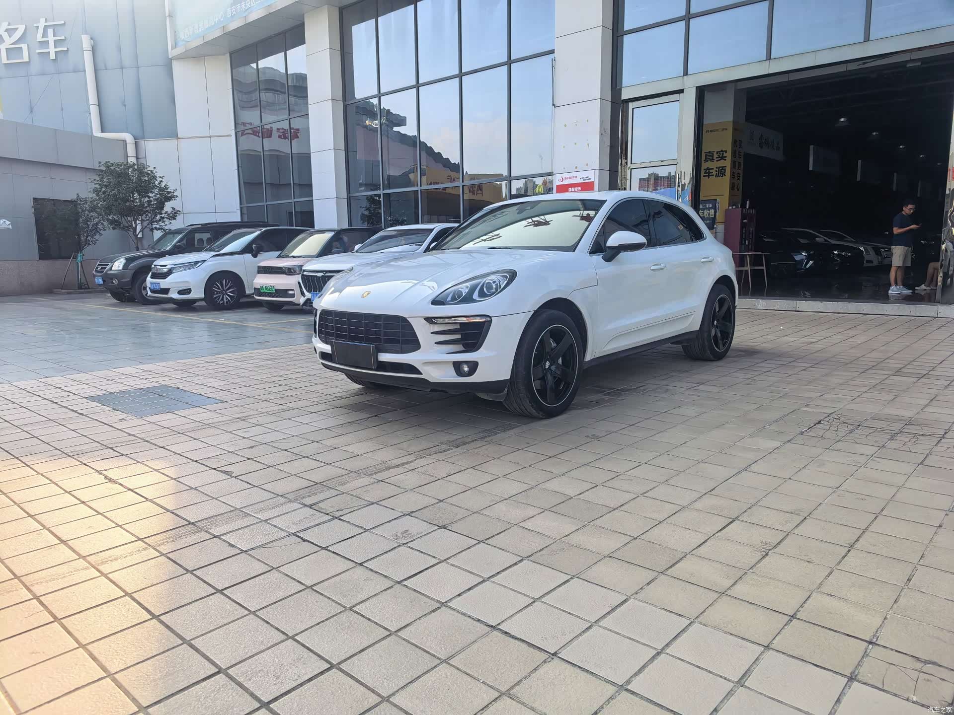 Porsche Macan, 2016 1